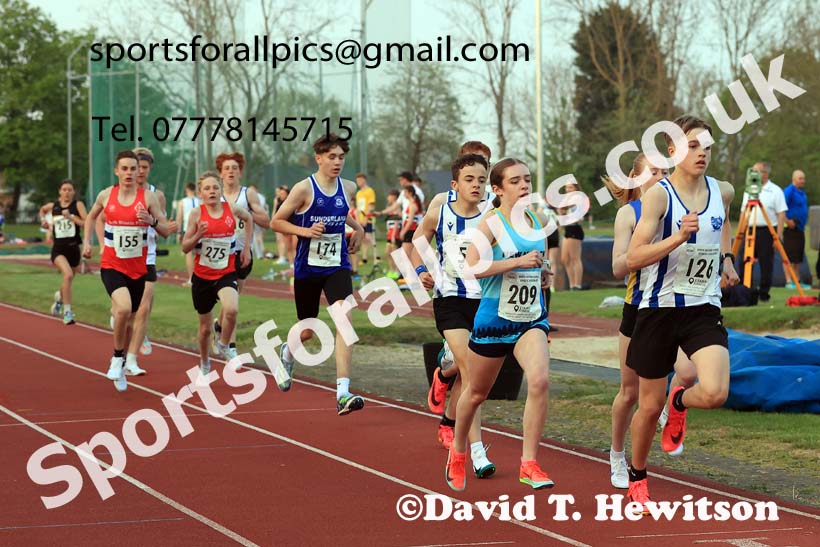 The 1500 metres, 2025 NEGP No. 1, Monkton Stadium, Jarrow. Photo: David T. Hewitson/Sports for All Pics
